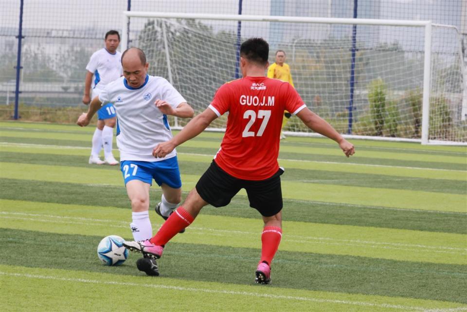 在绿茵场上, 展现风采